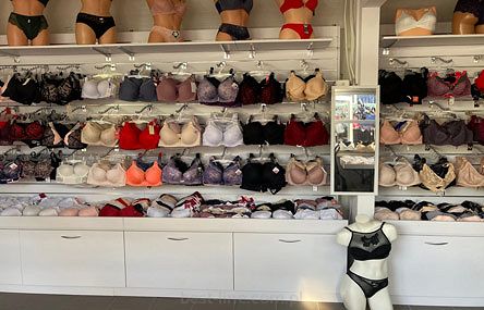 Large_653b992684a72-2