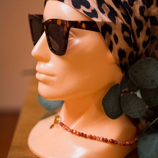 Ekspozytor głowa na czapki (cielisty) - 4