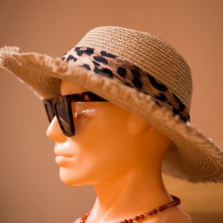 Ekspozytor głowa na czapki (cielisty) - 3