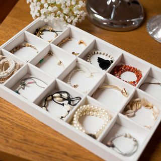 Tacka z przegrodami biała - 2