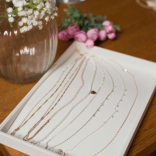 Tacka na łańcuszki biała - 2