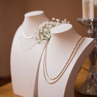 Ekspozytor Popiersie na łańcuszki DUŻY Biały - 2